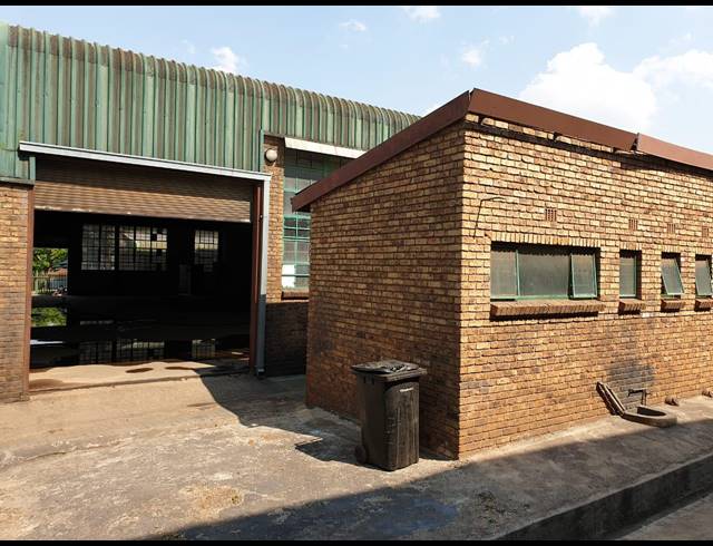 455M² WAREHOUSE TO LET IN WADEVILLE